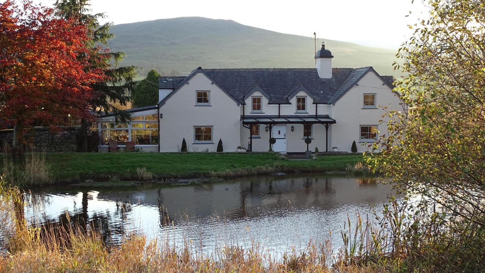 Llwyn Onn Guest House, North Wales Pentrefoelas エクステリア 写真